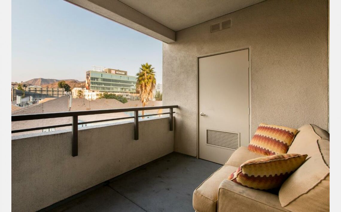 Photos of Modern 2BR/2BA in the Heart of Hollywood. 1711 North McCadden Place, Hollywood, Los Angeles, CA 90028, United States of America